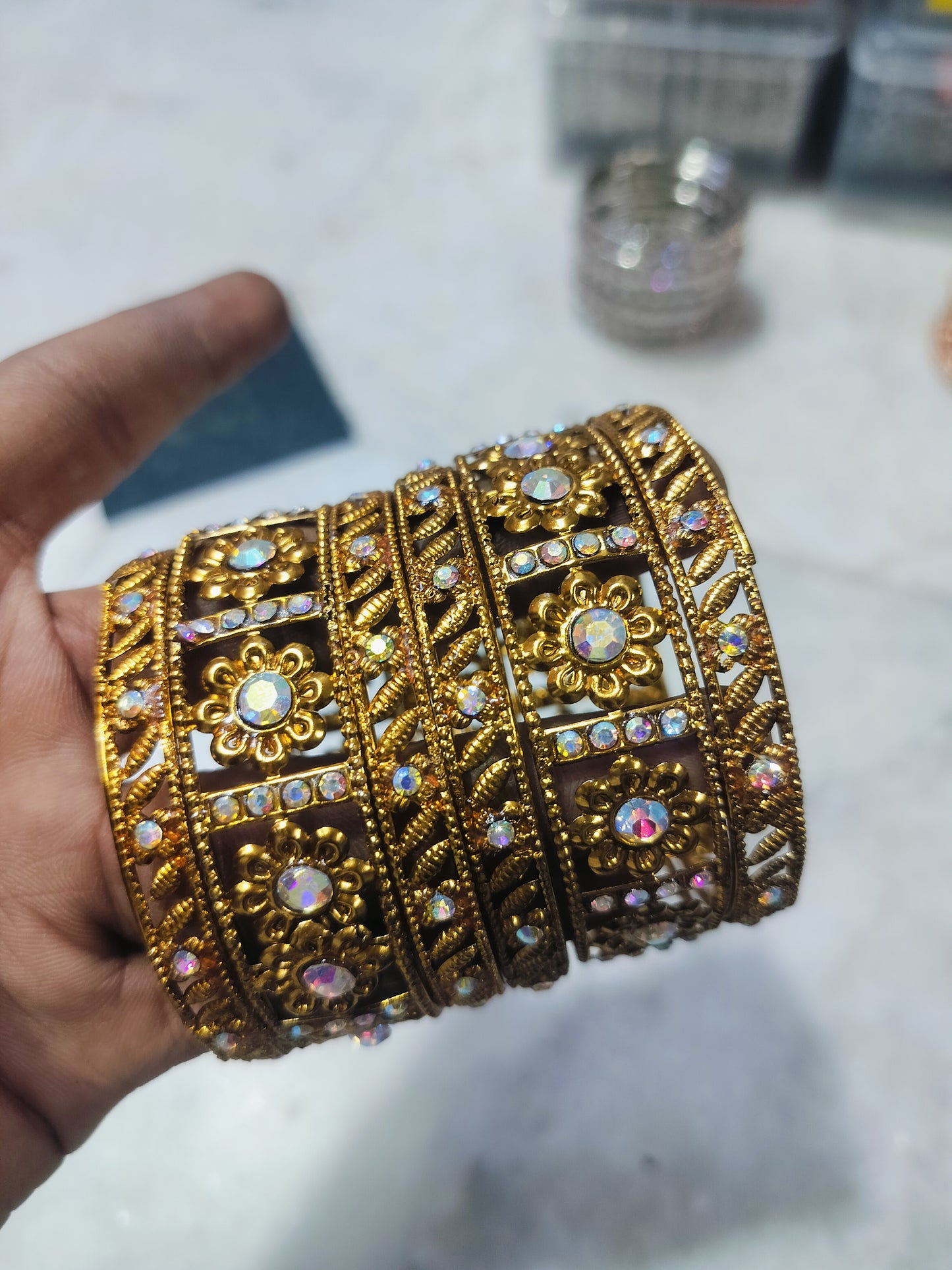 ANTIQUE MATAL BANGLES SET