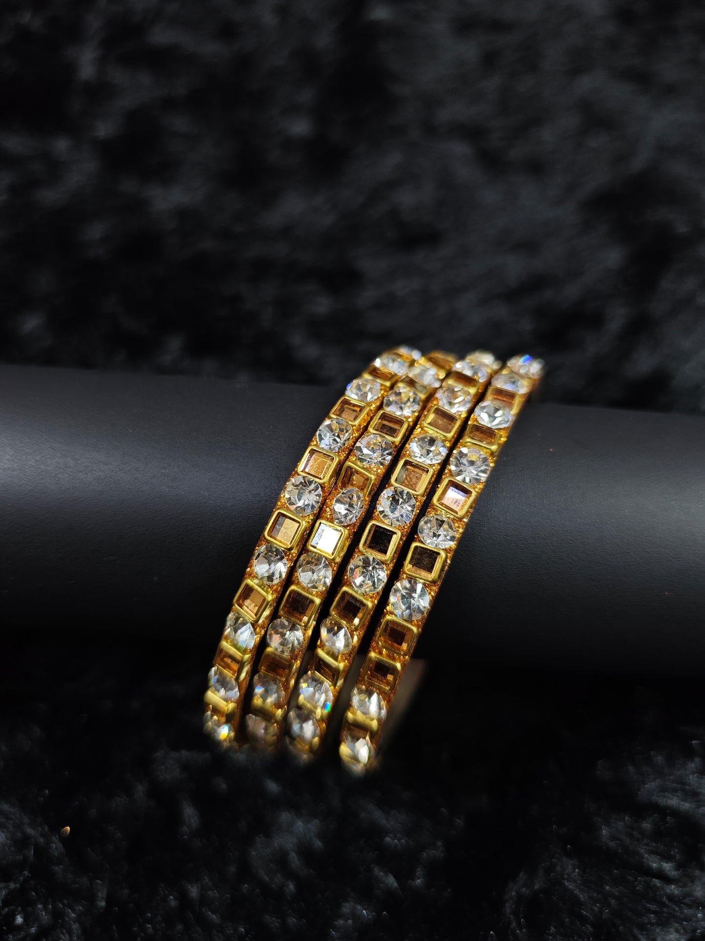 Stone bangles kundan type